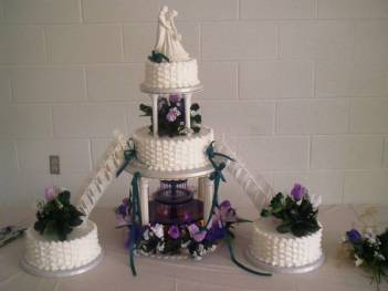 Basketweave with Water Fountain wedding cake
